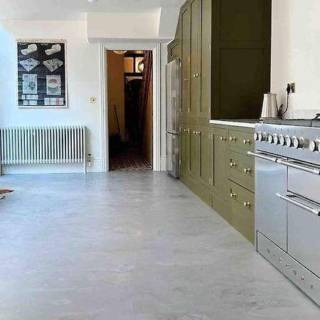 Luxury City Centre Townhouse - Sleeps 6 切斯特 外观 照片