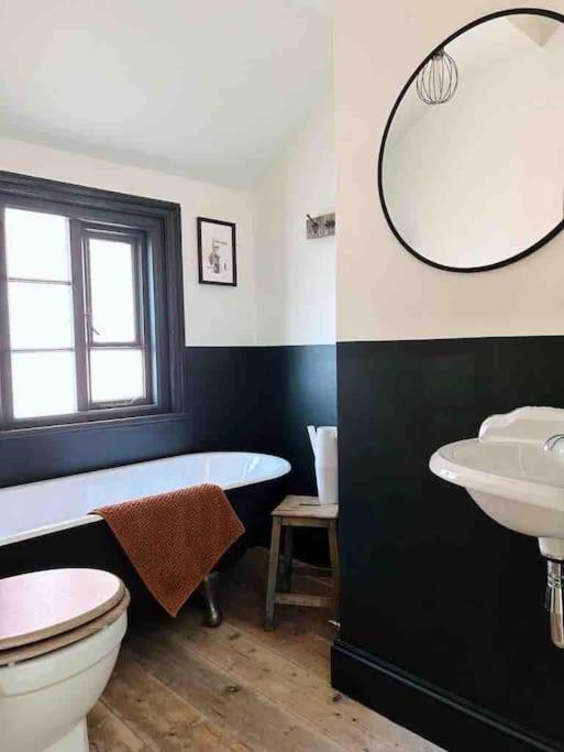 Luxury City Centre Townhouse - Sleeps 6 切斯特 外观 照片