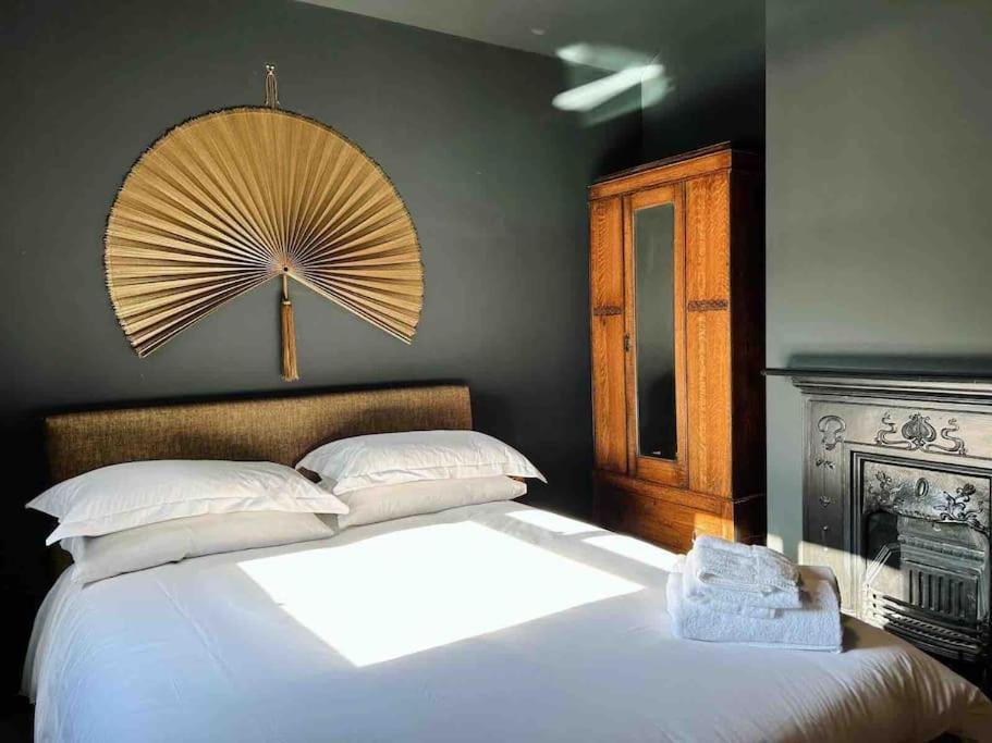 Luxury City Centre Townhouse - Sleeps 6 切斯特 外观 照片